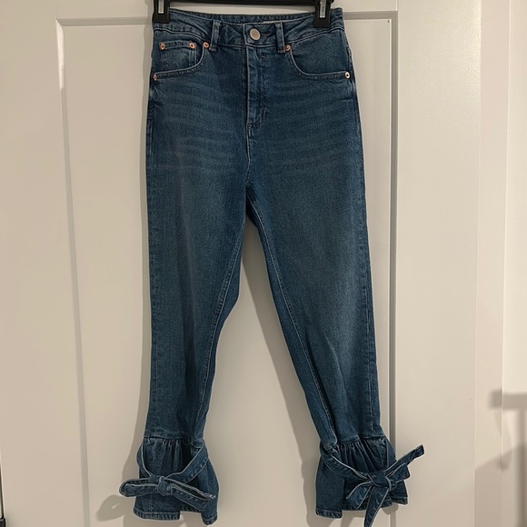 Women's Blue Jeans with Bow Detail - Picture 1 of 4